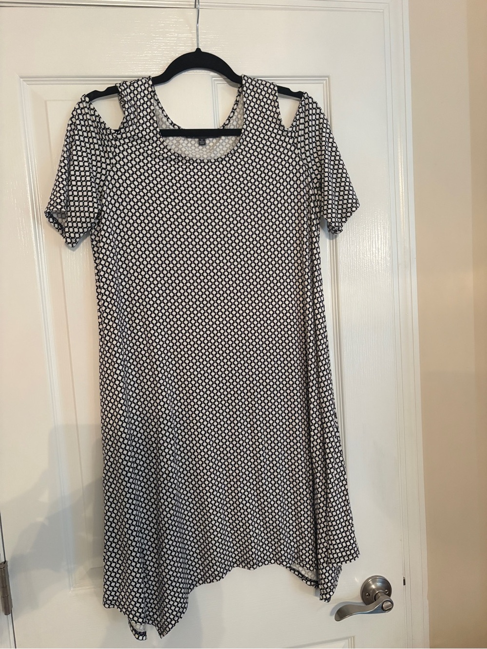 Adrianna Papell Black & White Geometric Cold-Shoulder A-Line Dress